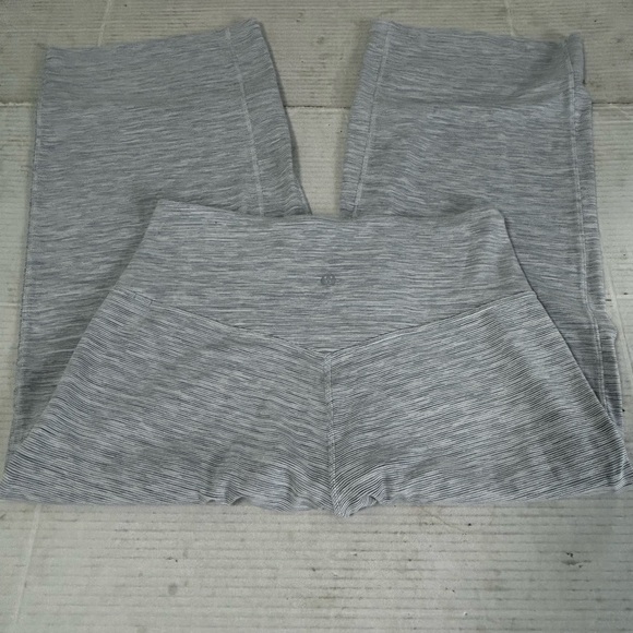 Lululemon Athletica Light Gray white High Rise Wide-Leg Yoga Workout Pants SZ 8 - Picture 7 of 12